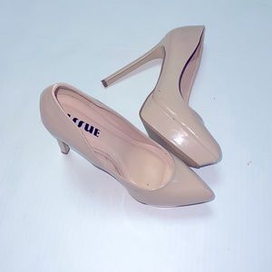 Nude high heels size 8.5